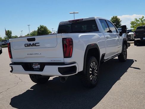 Used 2024 GMC Sierra 3500 Denali Ultimate AWD/4WD image 17