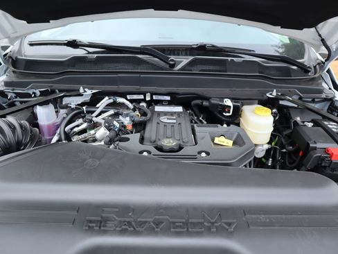 New 2026 RAM 3500 Tradesman AWD/4WD image 18