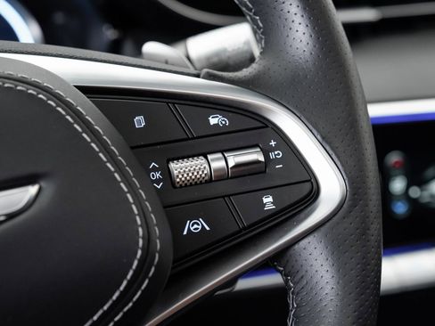 Used 2025 Genesis GV70 3.5T Sport w/ Sport Advanced Package image 14