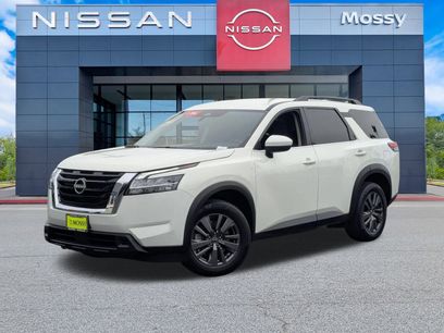 Certified 2022 Nissan Pathfinder SV