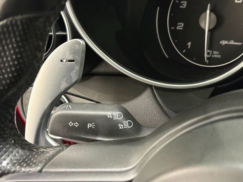 Used 2021 Alfa Romeo Giulia Ti Sport image 16