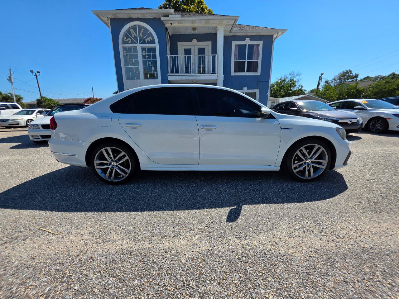 Used 2018 Volkswagen Passat 2.0T R-Line FWD image 6