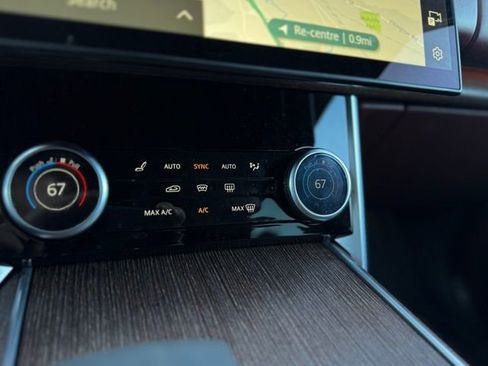 Used 2023 Land Rover Range Rover SE image 26