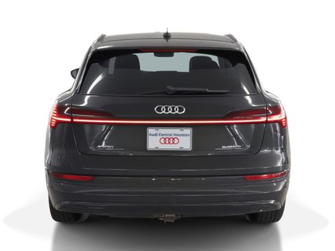 Used 2021 Audi e-tron Premium Plus w/ Premium Plus Package image 10