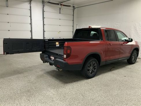 Used 2024 Honda Ridgeline Sport image 9