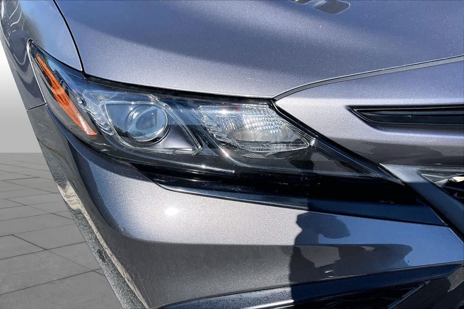 Used 2023 Toyota Camry SE FWD image 25