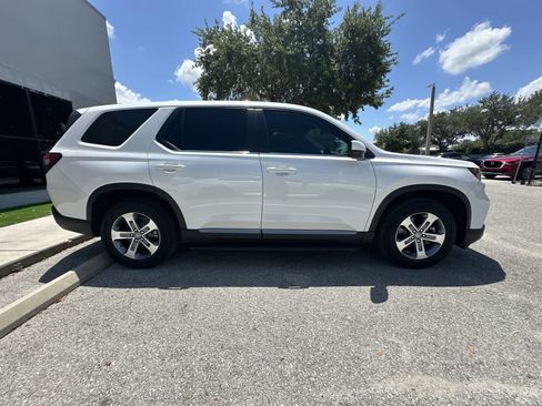 Used 2024 Honda Pilot EX-L image 10
