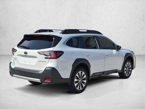 Used 2025 Subaru Outback Limited w/ Popular Package #2 AWD/4WD image 5