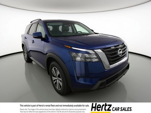 Used 2025 Nissan Pathfinder SV image 1