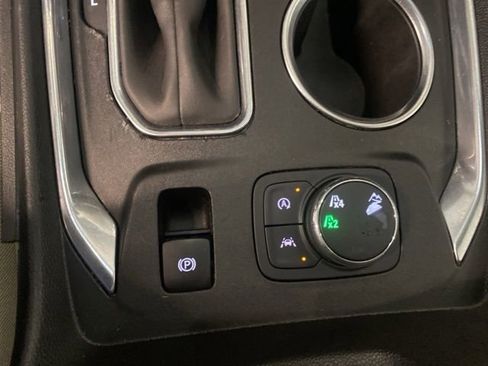 Certified 2022 Chevrolet Traverse LS AWD/4WD image 24