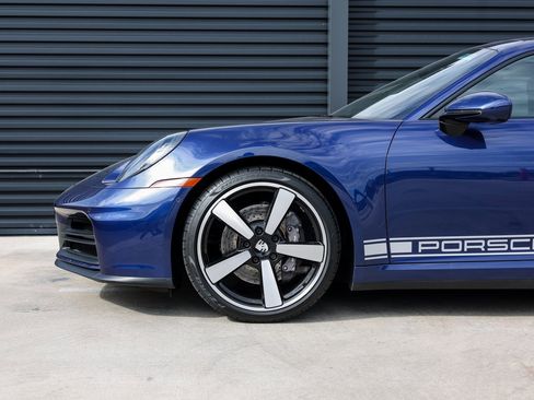 Used 2025 Porsche 911 Carrera T image 11