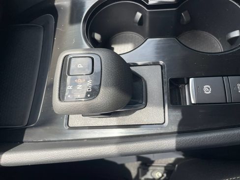 Certified 2025 Nissan Rogue SV FWD image 18