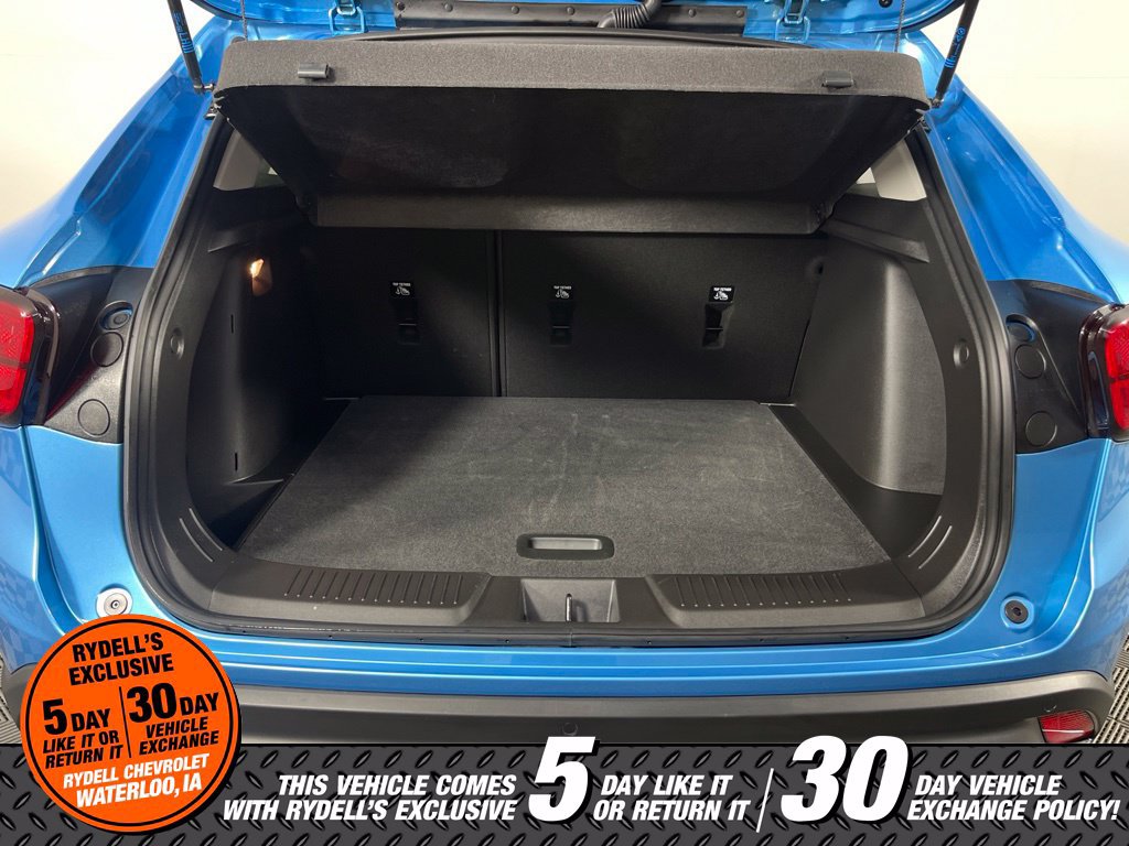 Used 2025 Chevrolet Trax LT w/ Sunroof Package FWD image 7