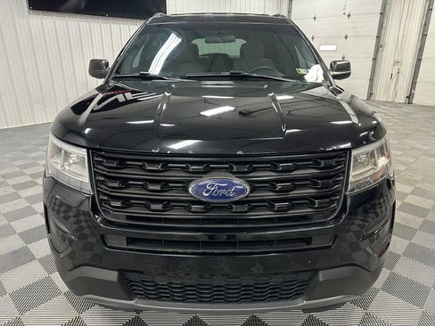 Used 2017 Ford Explorer 4WD image 4