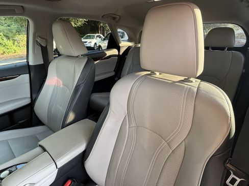 Used 2019 Lexus RX 350 AWD w/ Navigation Package image 18