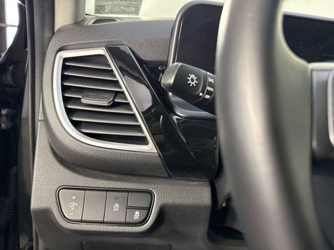 Used 2024 Kia Seltos S AWD/4WD image 14