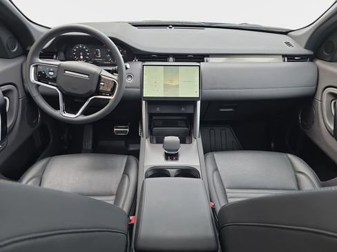 Used 2024 Land Rover Discovery Sport Dynamic SE image 9