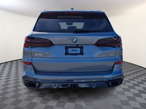 Used 2025 BMW X5 xDrive40i w/ M Sport Package image 3