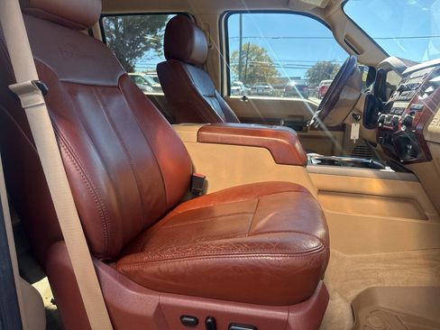 Used 2012 Ford F250 King Ranch w/ King Ranch w/Chrome Pkg image 16