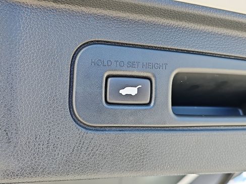 Used 2023 Honda Pilot Elite image 34