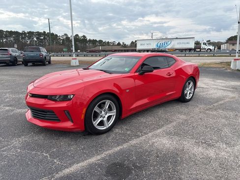 Used 2018 Chevrolet Camaro LT image 5
