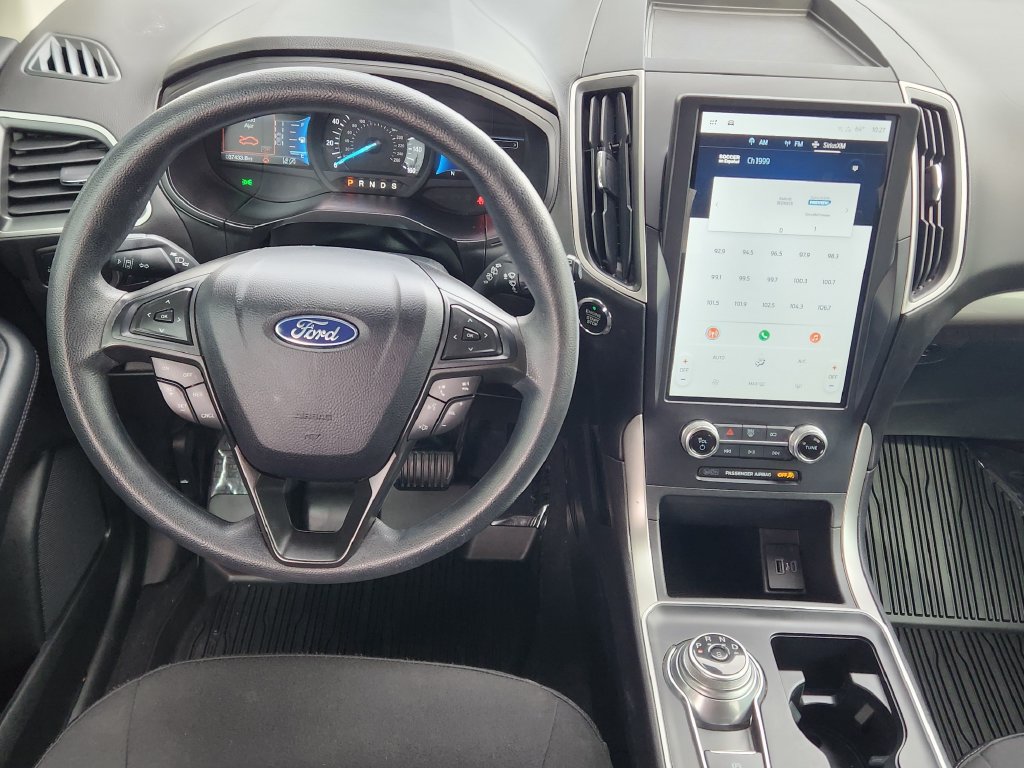 Used 2024 Ford Edge SE w/ Black Appearance Package AWD/4WD image 3