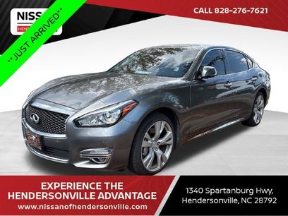 Used 2015 INFINITI Q70 L 5.6 w/ V8 Deluxe Technology Package