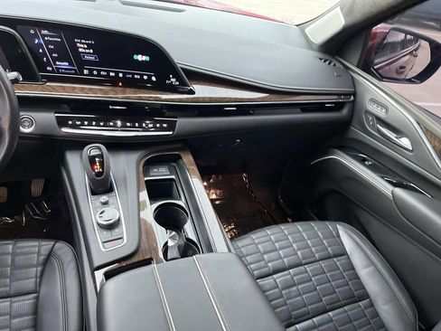 Used 2024 Cadillac Escalade Sport Platinum w/ Heavy-Duty Trailer Package image 15