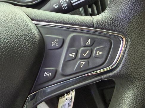 Used 2017 Chevrolet Cruze LT image 21