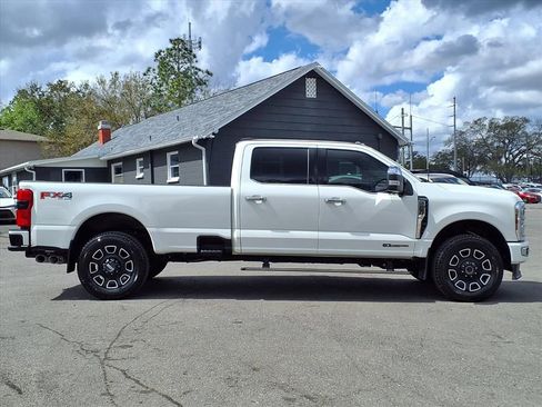Used 2024 Ford F250 Platinum image 8