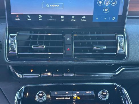 Used 2022 Lincoln Navigator L Reserve RWD image 17