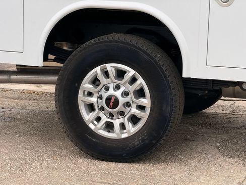New 2026 GMC Sierra 2500 Pro w/ Convenience Package RWD image 10