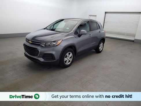 Used 2020 Chevrolet Trax LS w/ Tint and Cruise Package AWD/4WD image 1
