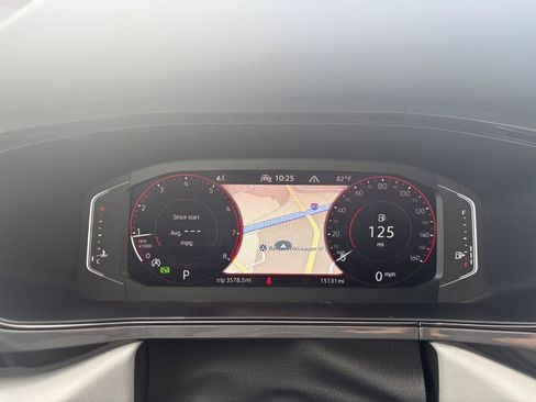 Certified 2023 Volkswagen Taos SEL AWD/4WD image 2