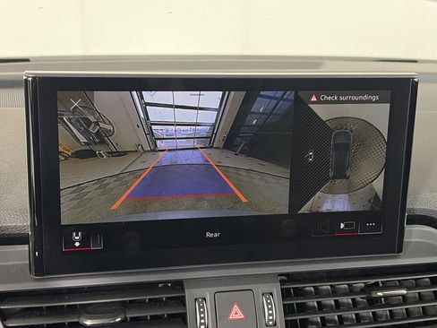 Used 2023 Audi Q5 e Premium Plus w/ Premium Plus Package image 23