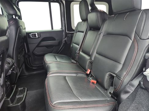 Used 2018 Jeep Wrangler Unlimited Rubicon image 21