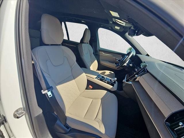 Used 2025 Volvo XC90 B5 Core w/ Climate Package AWD/4WD image 20