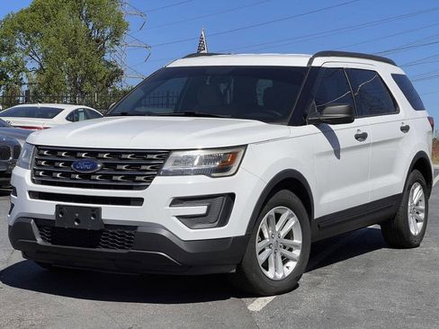 Used 2017 Ford Explorer FWD image 1