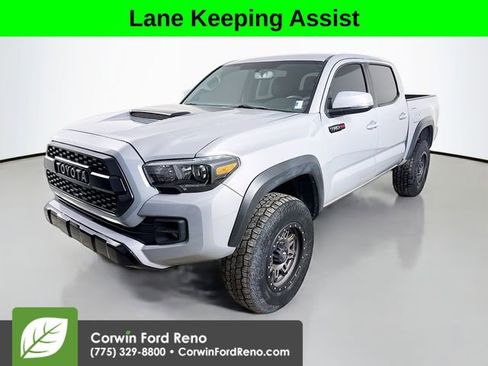 Used 2017 Toyota Tacoma TRD Pro AWD/4WD image 3