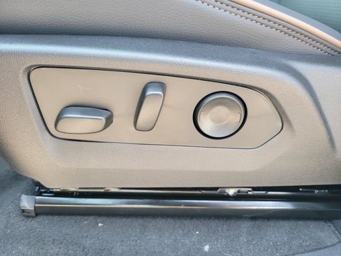 New 2026 GMC Canyon Denali AWD/4WD image 14