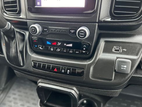 Used 2023 RAM ProMaster 2500 image 17