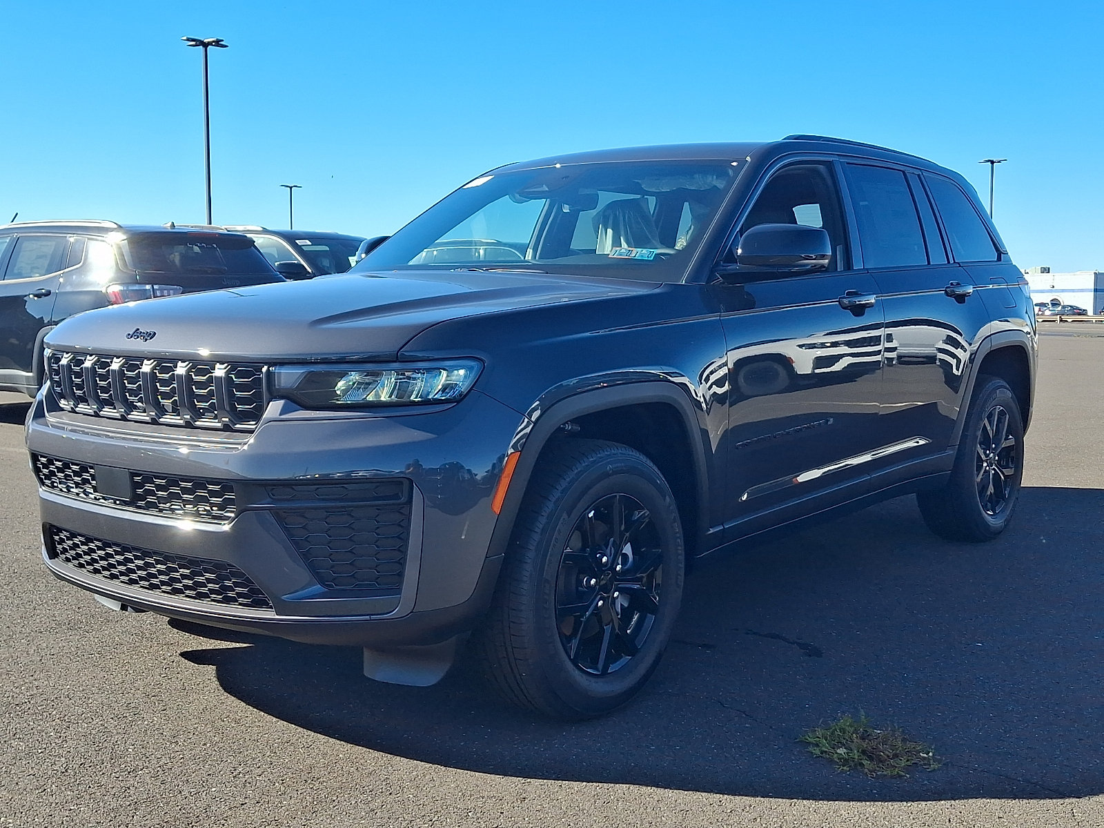 New 2026 Jeep Grand Cherokee Altitude AWD/4WD image 2