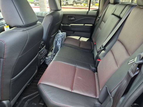 New 2026 Honda Ridgeline Black Edition image 7