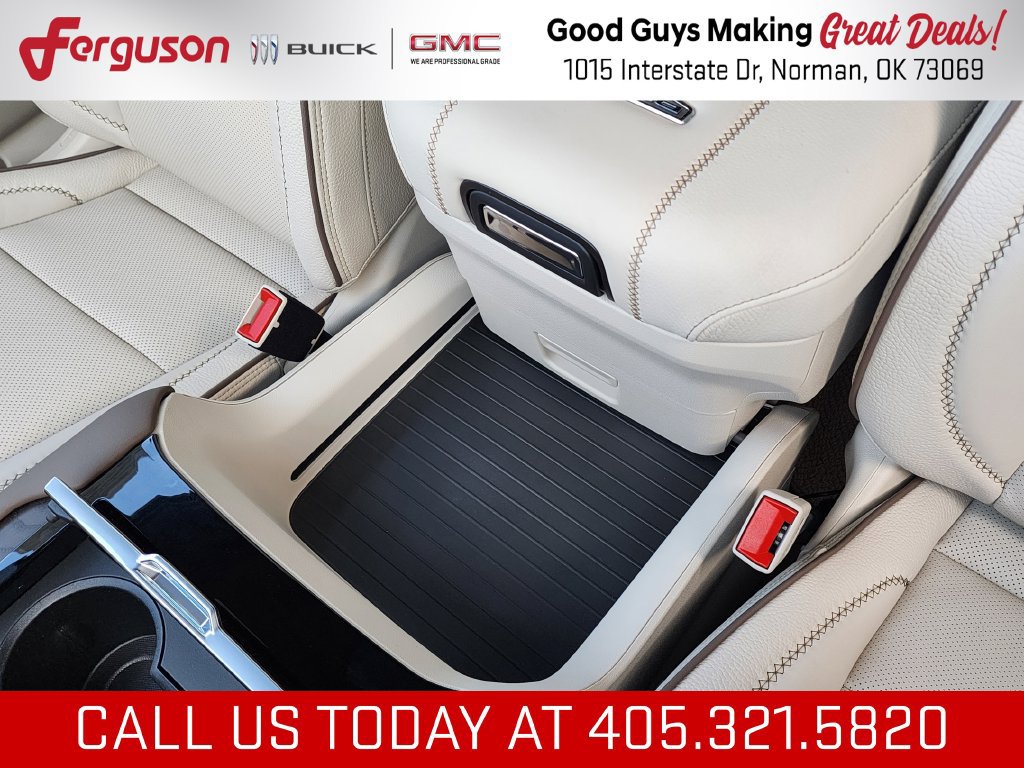 New 2026 GMC Yukon Denali w/ Denali Reserve Package AWD/4WD image 39