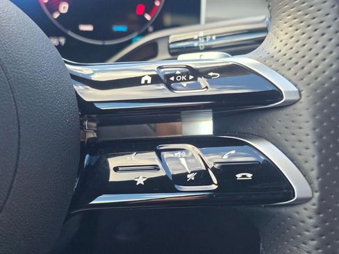 Used 2025 Mercedes-Benz C 300 4MATIC Sedan image 43