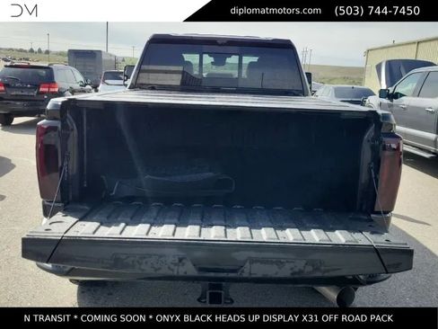 Used 2024 GMC Sierra 2500 Denali Ultimate AWD/4WD image 11