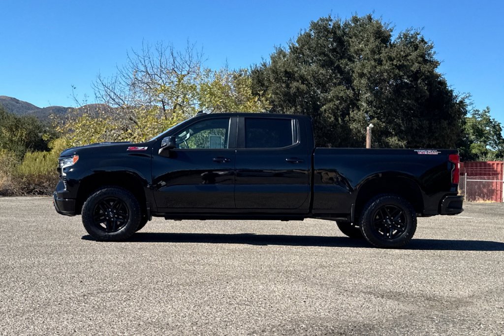 Used 2023 Chevrolet Silverado 1500 LT Trail Boss w/ Protection Package AWD/4WD image 7