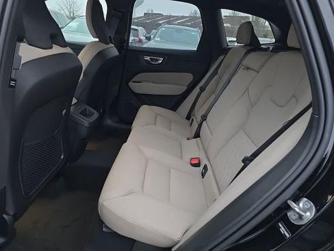 New 2026 Volvo XC60 B5 Core w/ Climate Package AWD/4WD image 8
