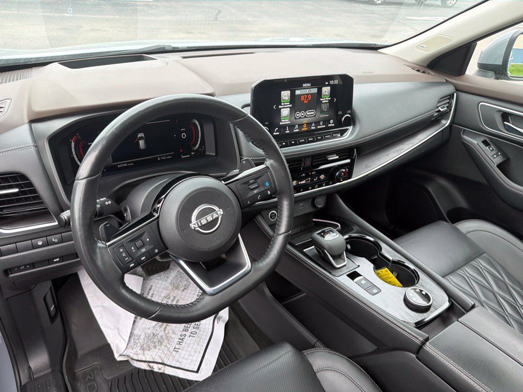 Used 2022 Nissan Rogue Platinum w/ Head-Up Display Package AWD/4WD image 10