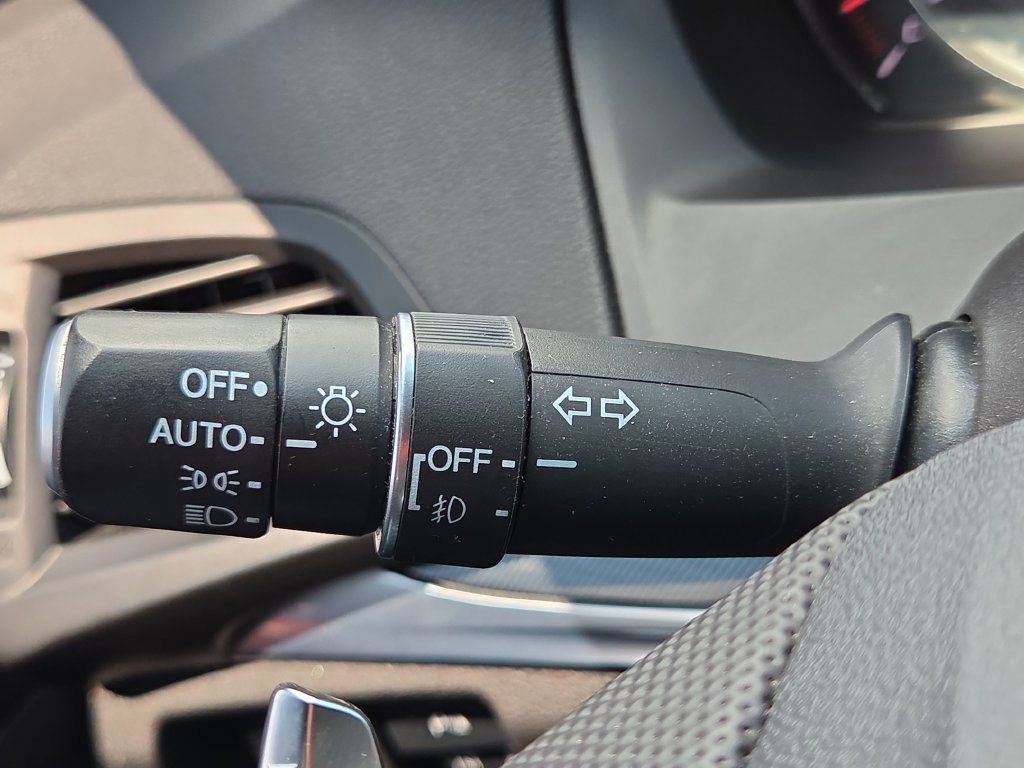 Used 2020 Acura MDX w/ Technology Package AWD/4WD image 32